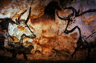 Peintures présentes dans la grotte de Lascaux. Pour des questions de conservation, la grotte originale est fermée depuis 1963.