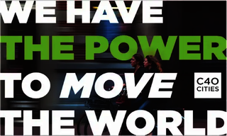 Traduction : We have the power to move the world signifie « Nous avons le pouvoir de faire avancer le monde ».